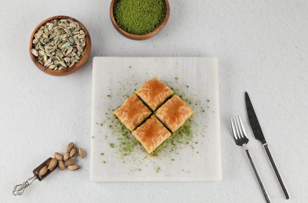 Özel Kare Baklava (Pistazien Füllung)